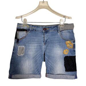Desigual Womens Patchwork Embroidered Denim Shorts 32 EU/MEX 31 Mid-Rise Unique